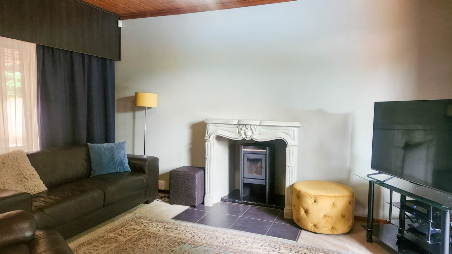 4 Bedroom Property for Sale in Flamwood North West